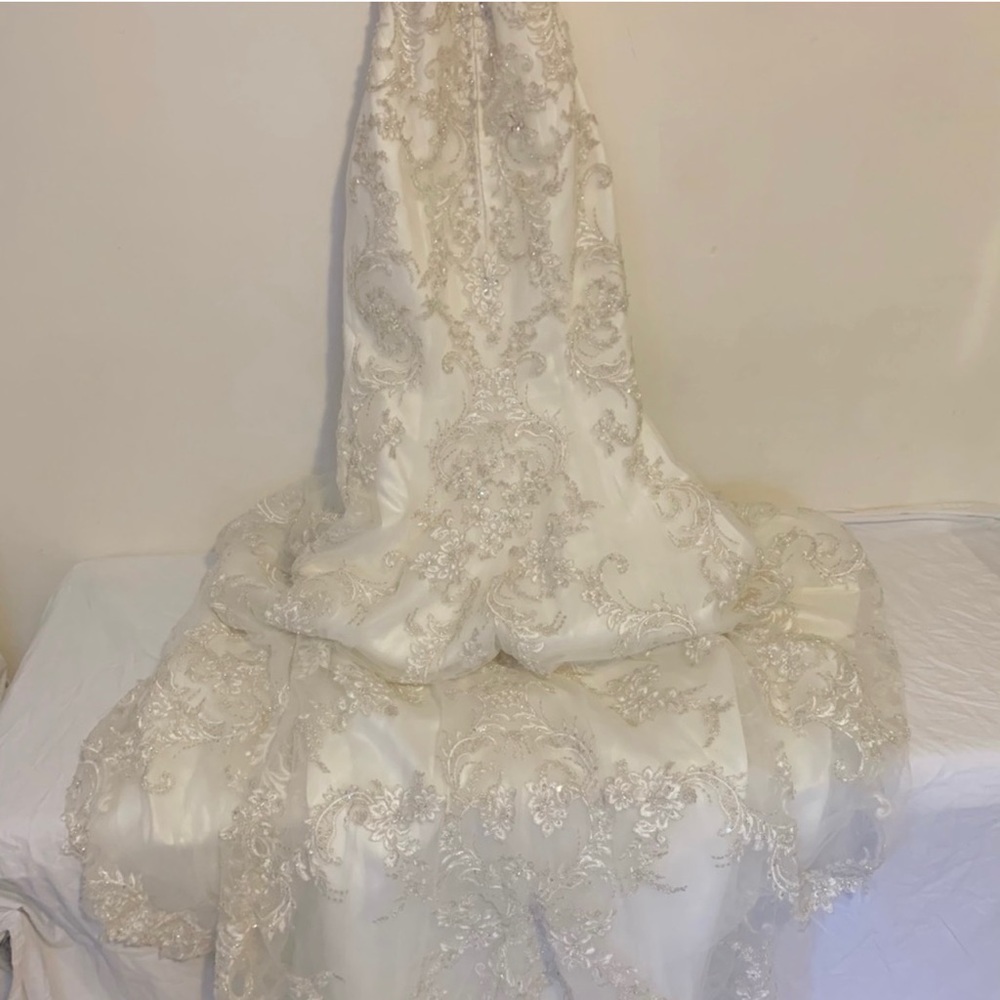 Sottero and Midgley Haute Couture wedding dress gown size 8 Ivory - Picture 8 of 15
